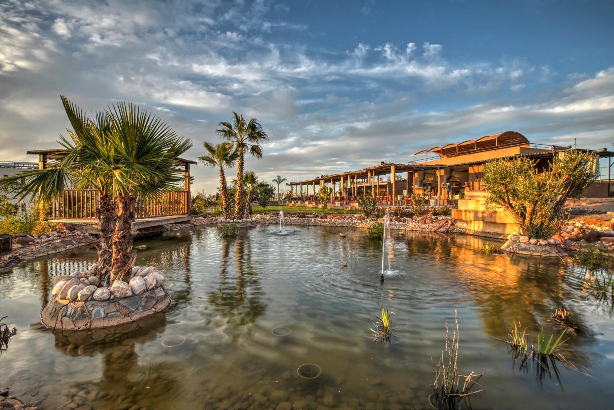 The Ranch Resort Таханут Екстериор снимка